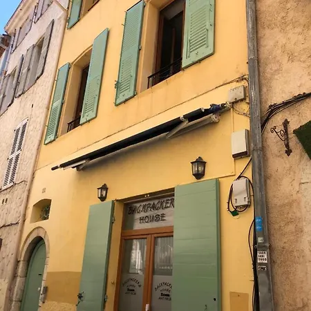 Backpackers Hostel *