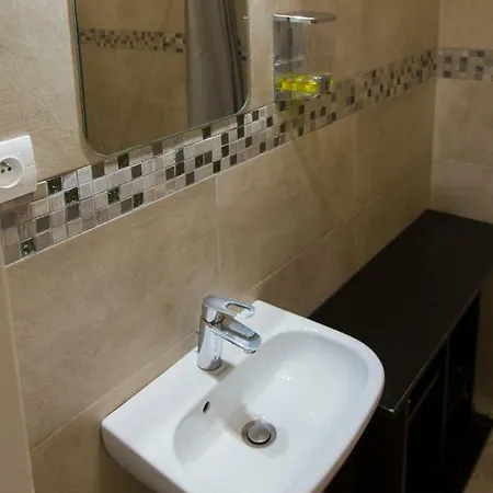 Backpackers Hostal *