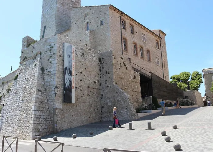 Backpackers Albergue Antibes