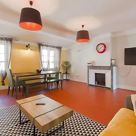 Backpackers Antibes