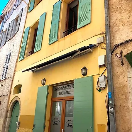 Backpackers * Antibes