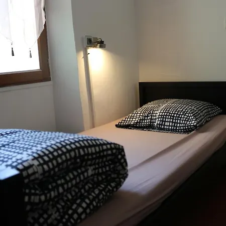 Hostel Backpackers Αντίμπ