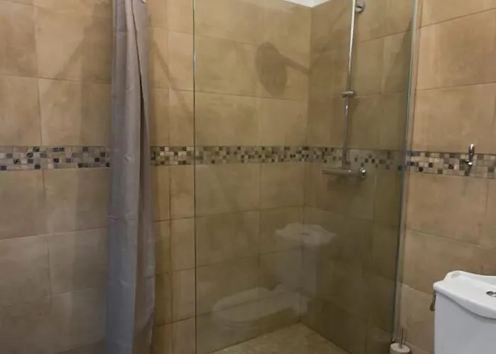 Backpackers Αντίμπ